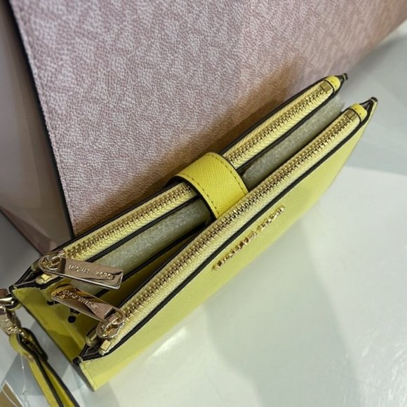 Michael Kors Jet Set Travel Large Double Zip Leather Wristlet Sunshine Yellow - Picture 15 of 16